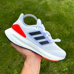 Adidas Pureboost 22 Women Running shoes brand new size 6,5 us